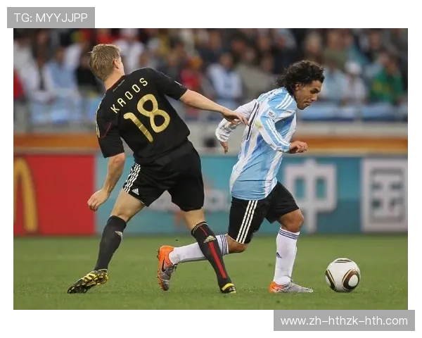 《德甲联赛三大派系球队构成与历史发展轨迹分析》